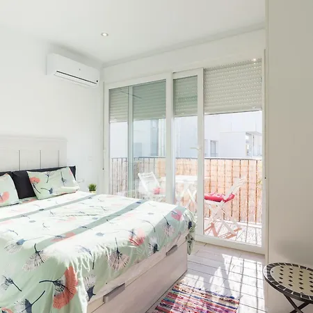 Apartment Sea View W/ 2 Rooms, Beach: 1 Minute *