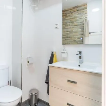 Apartment Sea View W/ 2 Rooms, Beach: 1 Minute *