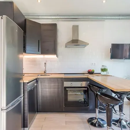 Apartment Sea View W/ 2 Rooms, Beach: 1 Minute *