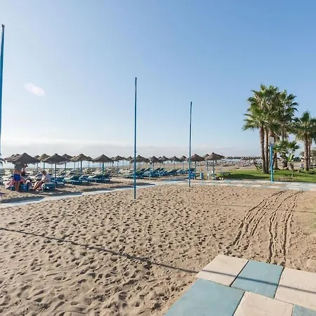 Sea View W/ 2 Rooms, Beach: 1 Minute Apartment *