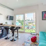 Sea View W/ 2 Rooms, Beach: 1 Minute